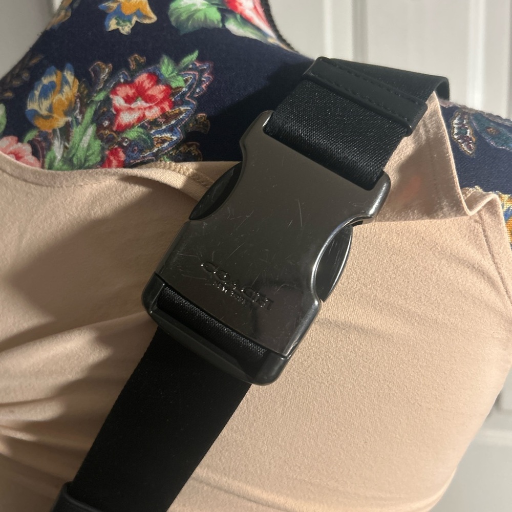 Coach Edge Belt Bag in Reflective Signature Canvas (Style No. 89919). - Picture 7 of 9